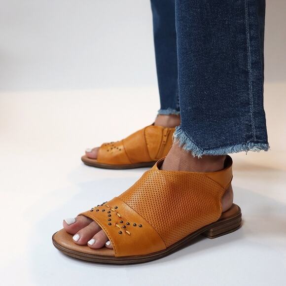 Miz Mooz Darcie Leather Side Zip Sandals Size 38 - Picture 1 of 12